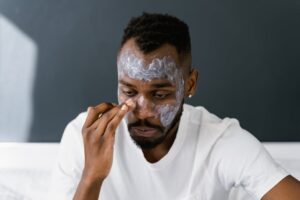 Peptydowy krem do twarzy na noc – efektywna pielęgnacja skóry dojrzałej