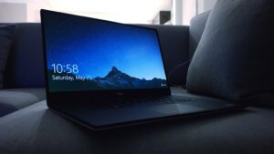 Dell Inspiron – styl, technologia i funkcjonalność dla kobiet ceniących wygodę